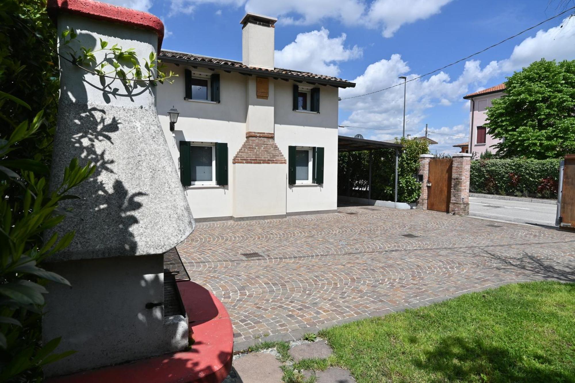 Ca Centosa Artistic House Villa Storica Ristrutturata Con Patio E Giardino Cittadella Esterno foto