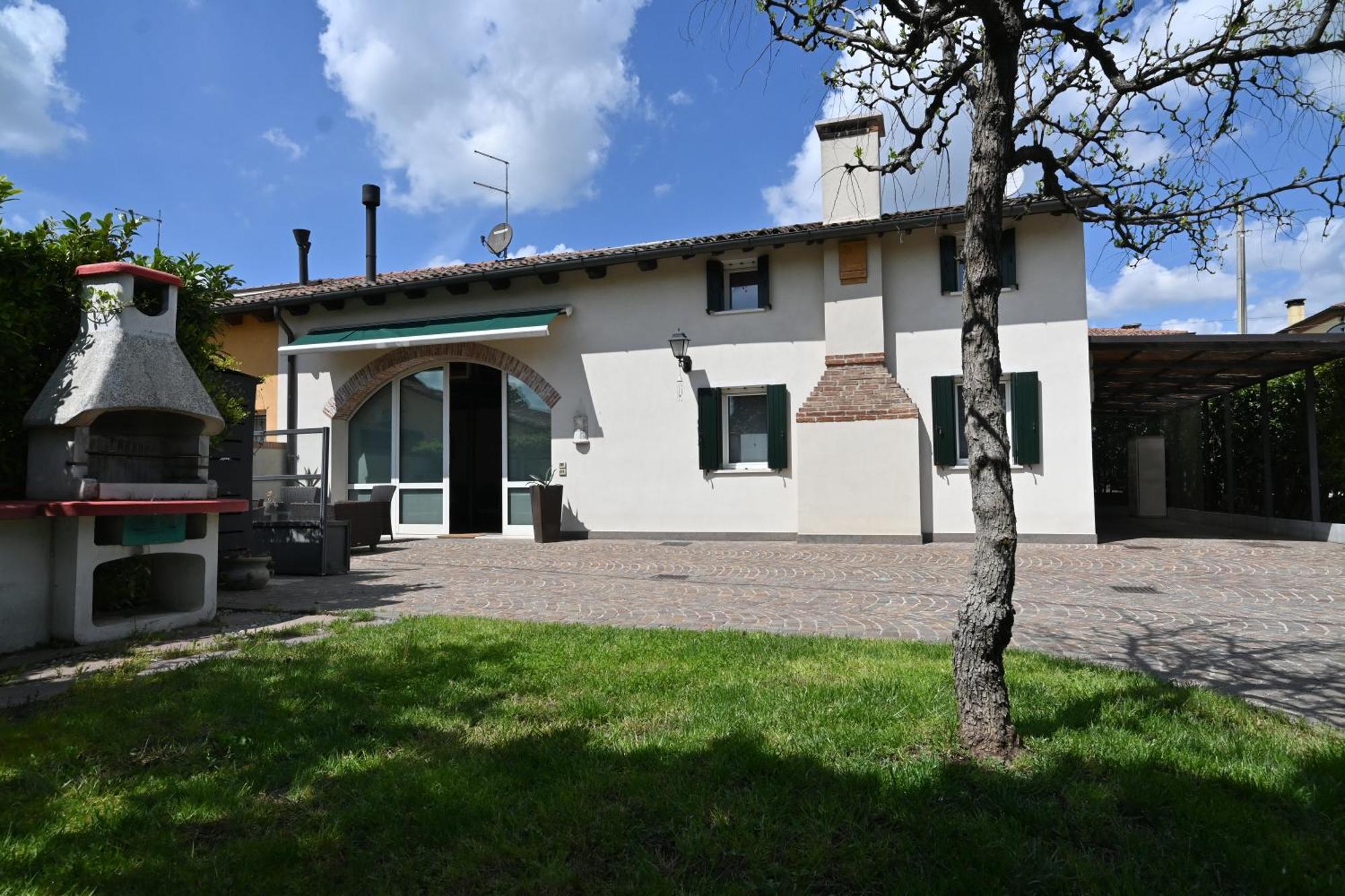 Ca Centosa Artistic House Villa Storica Ristrutturata Con Patio E Giardino Cittadella Esterno foto